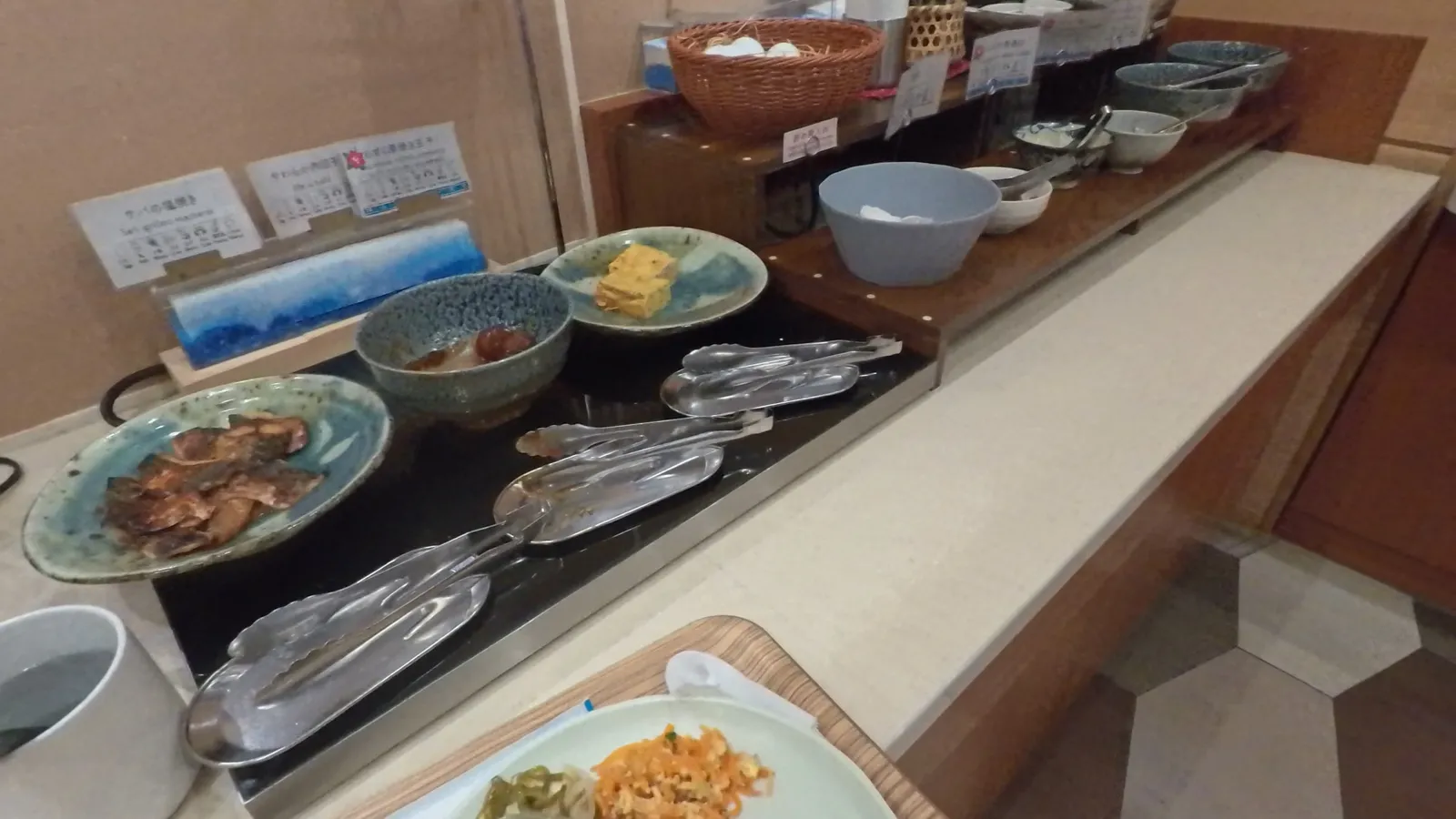 朝食ビュッフェの料理